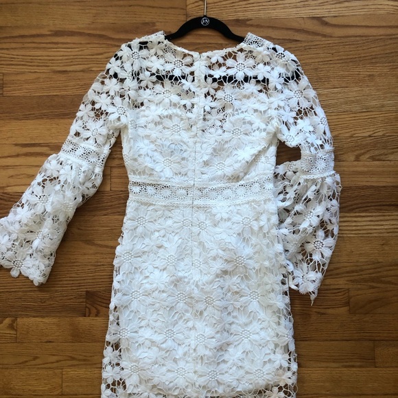 Floral lace sundress with bell sleeves - Picture 6 of 6